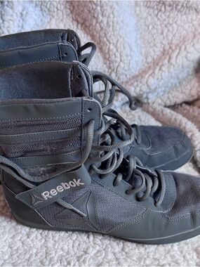 Reebok Men's Black Athletic High-Top boxing boot shoes